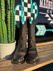 LD Chocolate Embroidery Square Toe