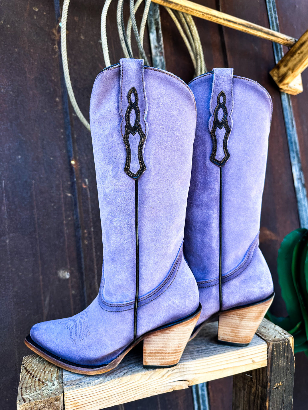 LD Lilac Embroidery Corral Boot – Magnolia Mill