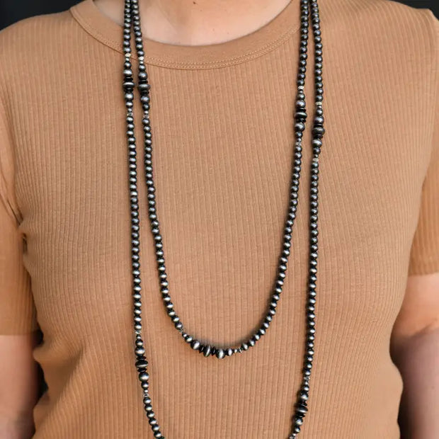 Dallas Dainty Pearl Necklace