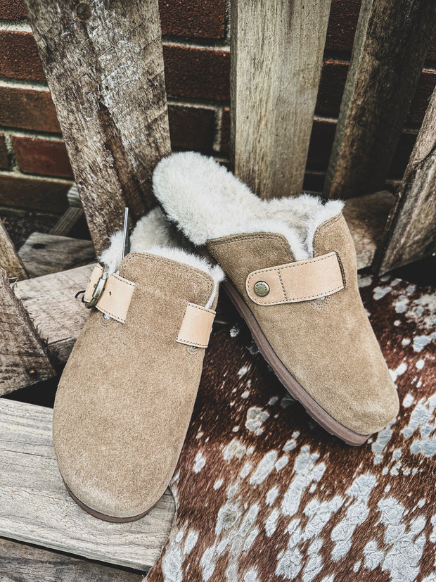 Ariat Country Mule Sherpa
