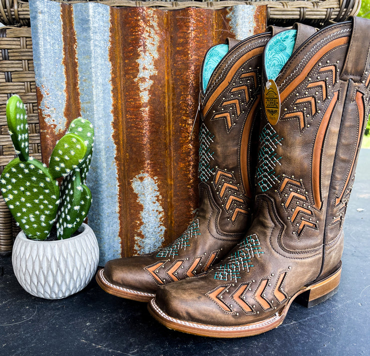 Brown Laser Embroidery & Stud Corral Boot